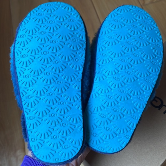 UGG Fluff Yeah Slide - Picture 8 of 10